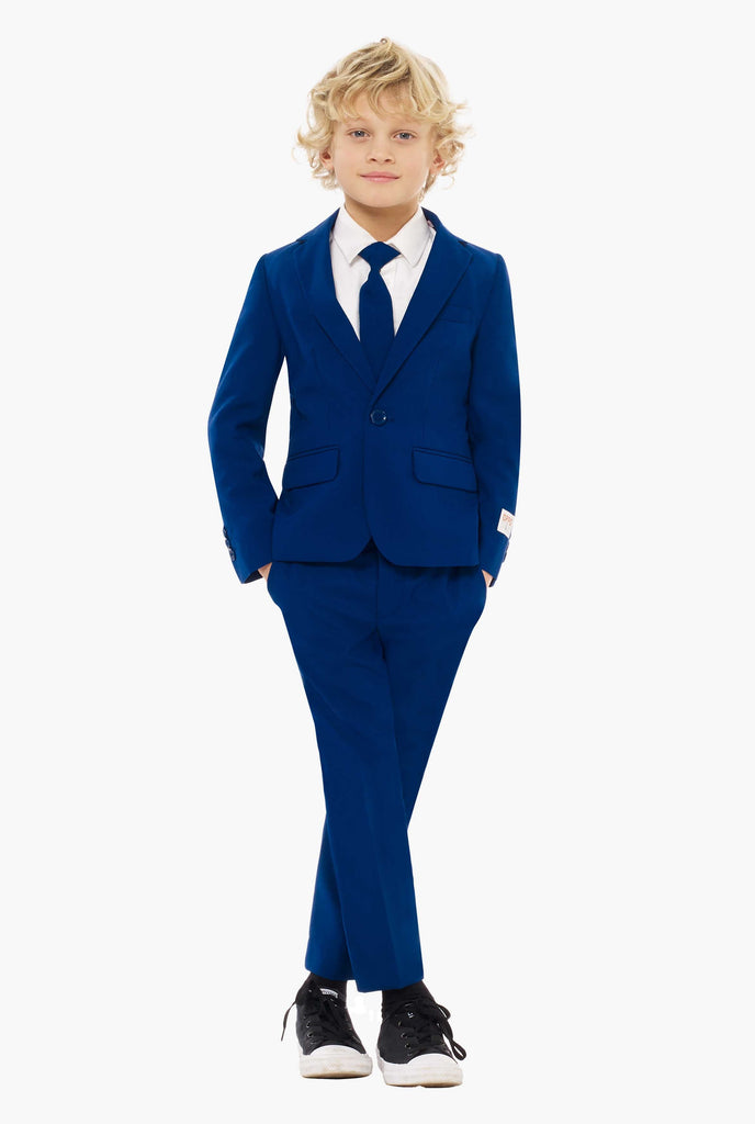 Dark blue suit for boys worn by boy